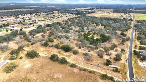 759 County Road 320 Floresville TX 78114