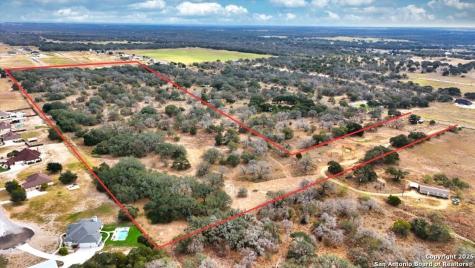 759 County Road 320 Floresville TX 78114