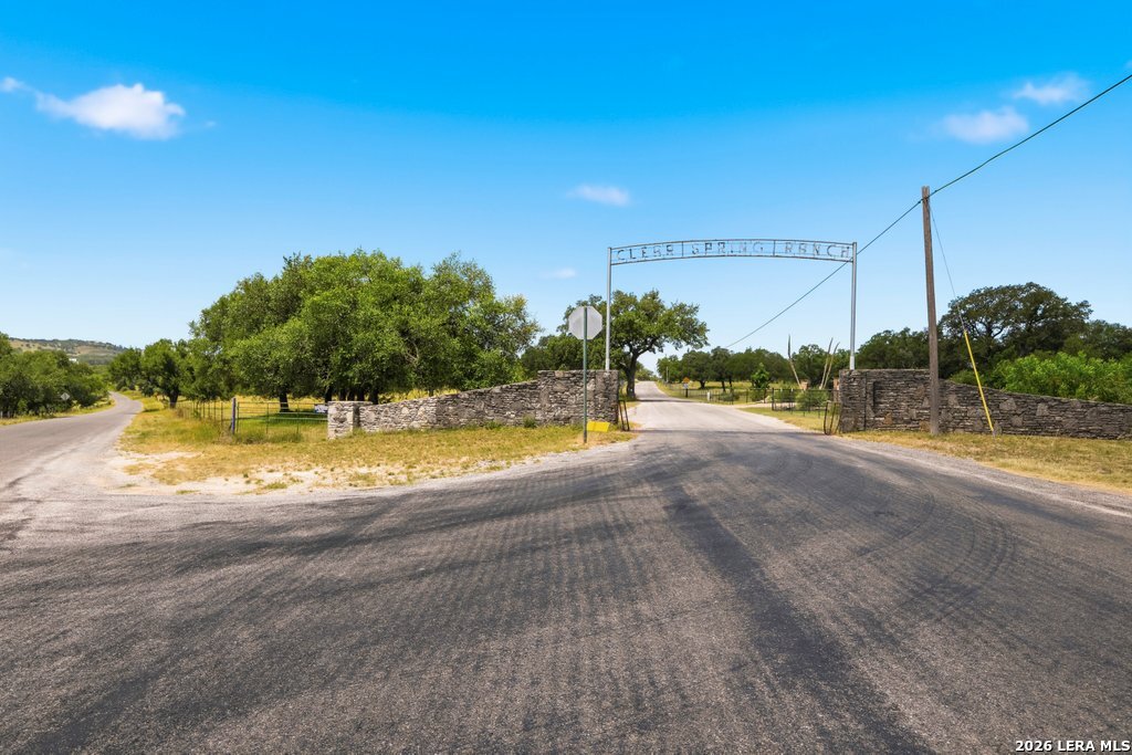000 Kendalia Road Blanco TX 78606
