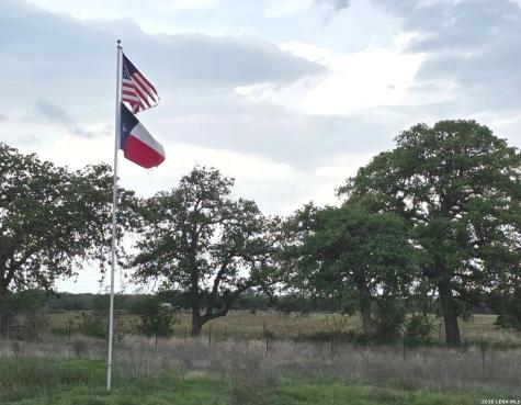 132 Santa Gertrudis Sutherland Springs TX 78161