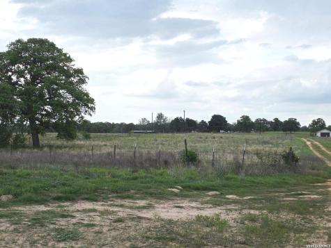 132 Santa Gertrudis Sutherland Springs TX 78161