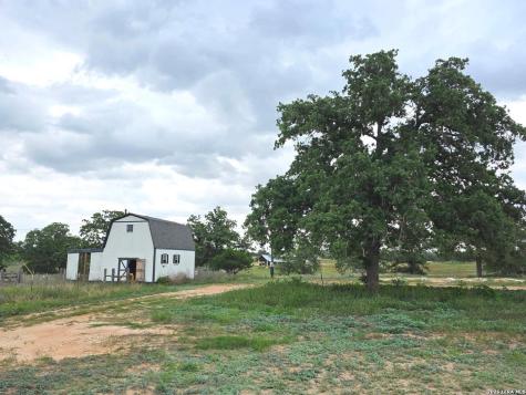 132 Santa Gertrudis Sutherland Springs TX 78161
