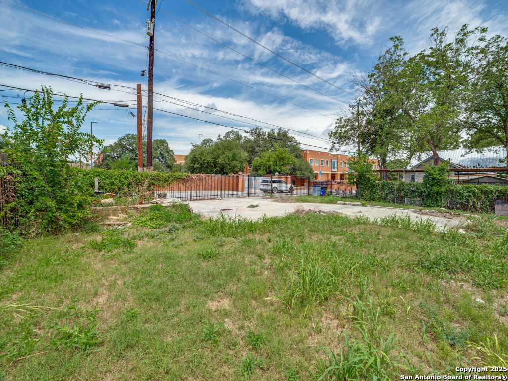 624 S Walters San Antonio TX 78203
