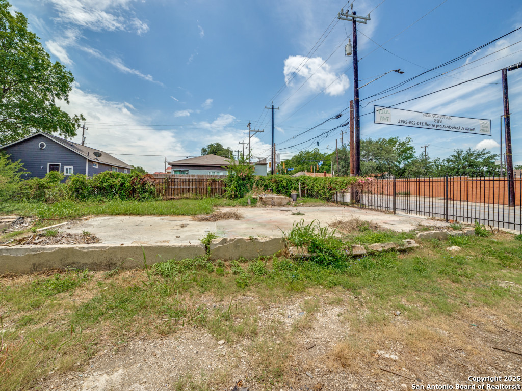 624 S Walters San Antonio TX 78203