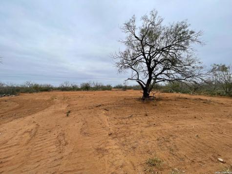 7.55 Acres Cr 2701 Bigfoot TX 78005