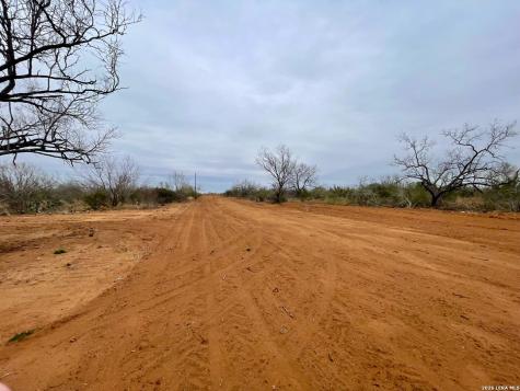 7.55 Acres Cr 2701 Bigfoot TX 78005