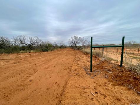 7.55 Acres Cr 2701 Bigfoot TX 78005