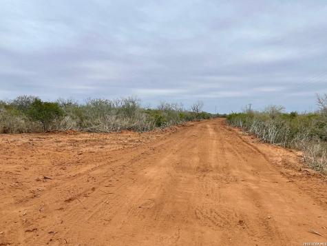 7.55 Acres Cr 2701 Bigfoot TX 78005