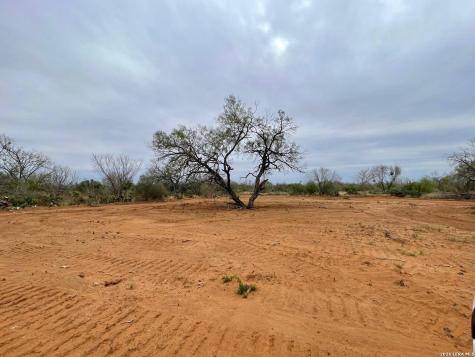 7.55 Acres Cr 2701 Bigfoot TX 78005