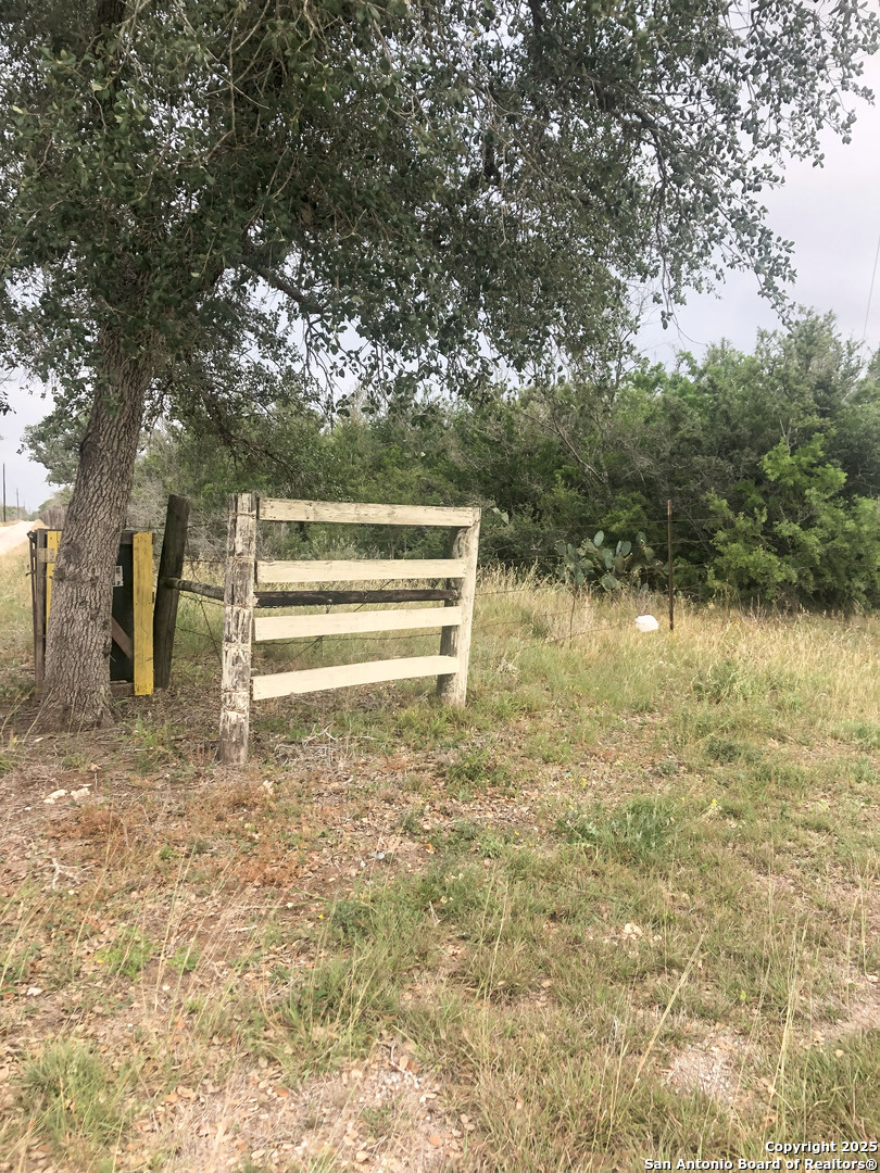 00 Fm 888 Beeville TX 78102