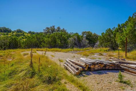 14468 County Road 310 Rocksprings TX 78880