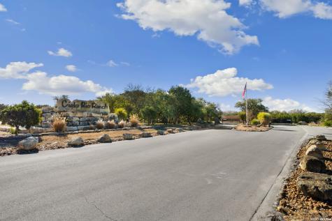 180 La Vista Court Pipe Creek TX 78063
