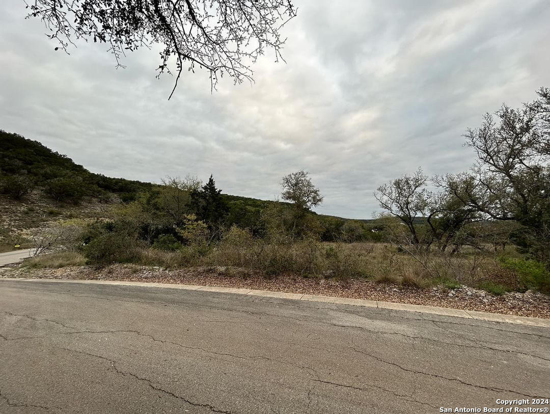 863 Private Road 1742 Mico TX 78056