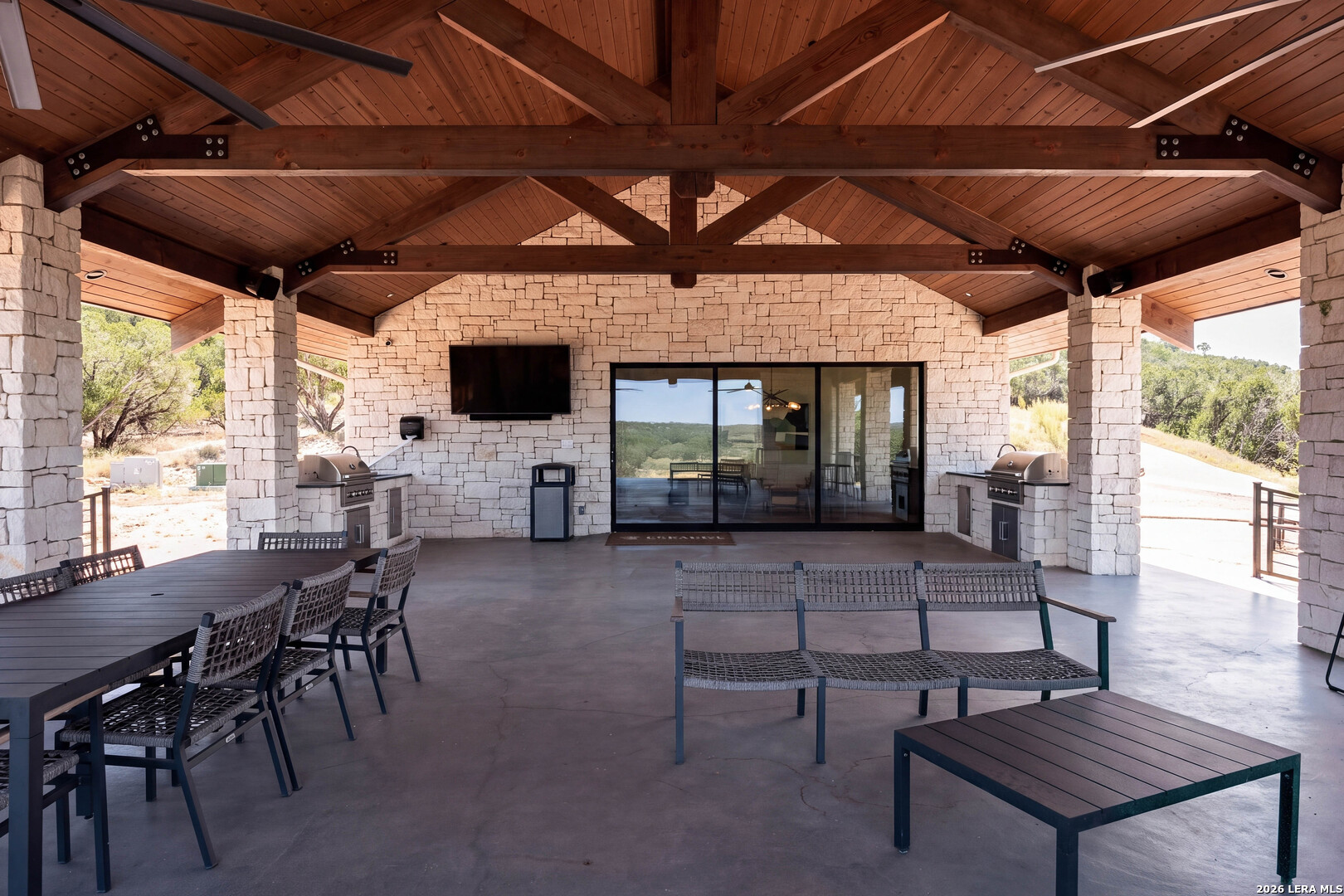 937 Blueridge View Canyon Lake TX 78133