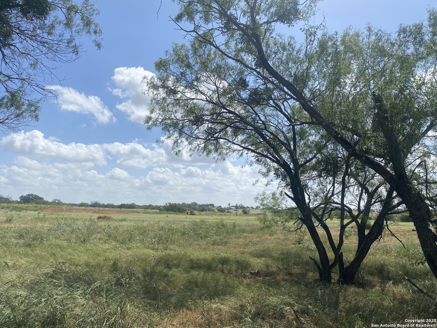 1662 Sand Branch Bigfoot TX 78005