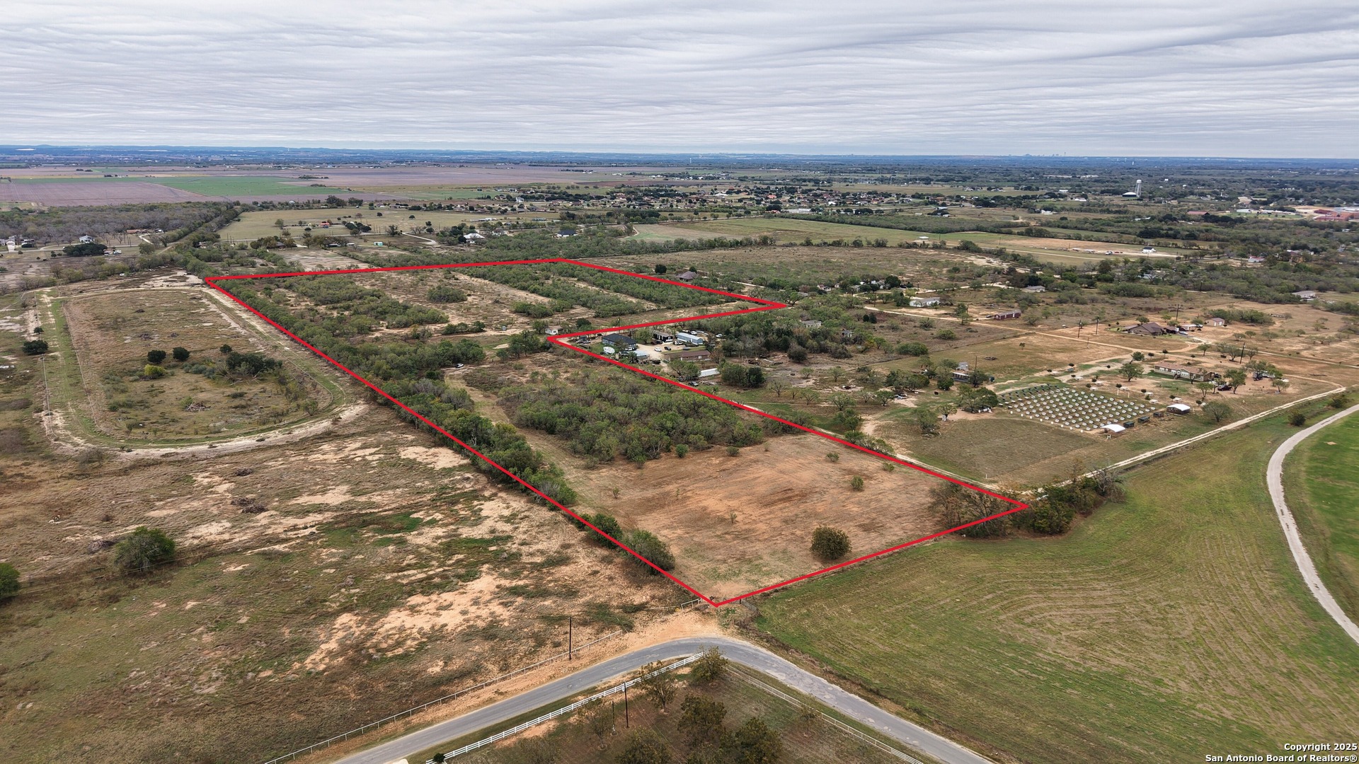 000 W County Road 681 Lytle TX 78052