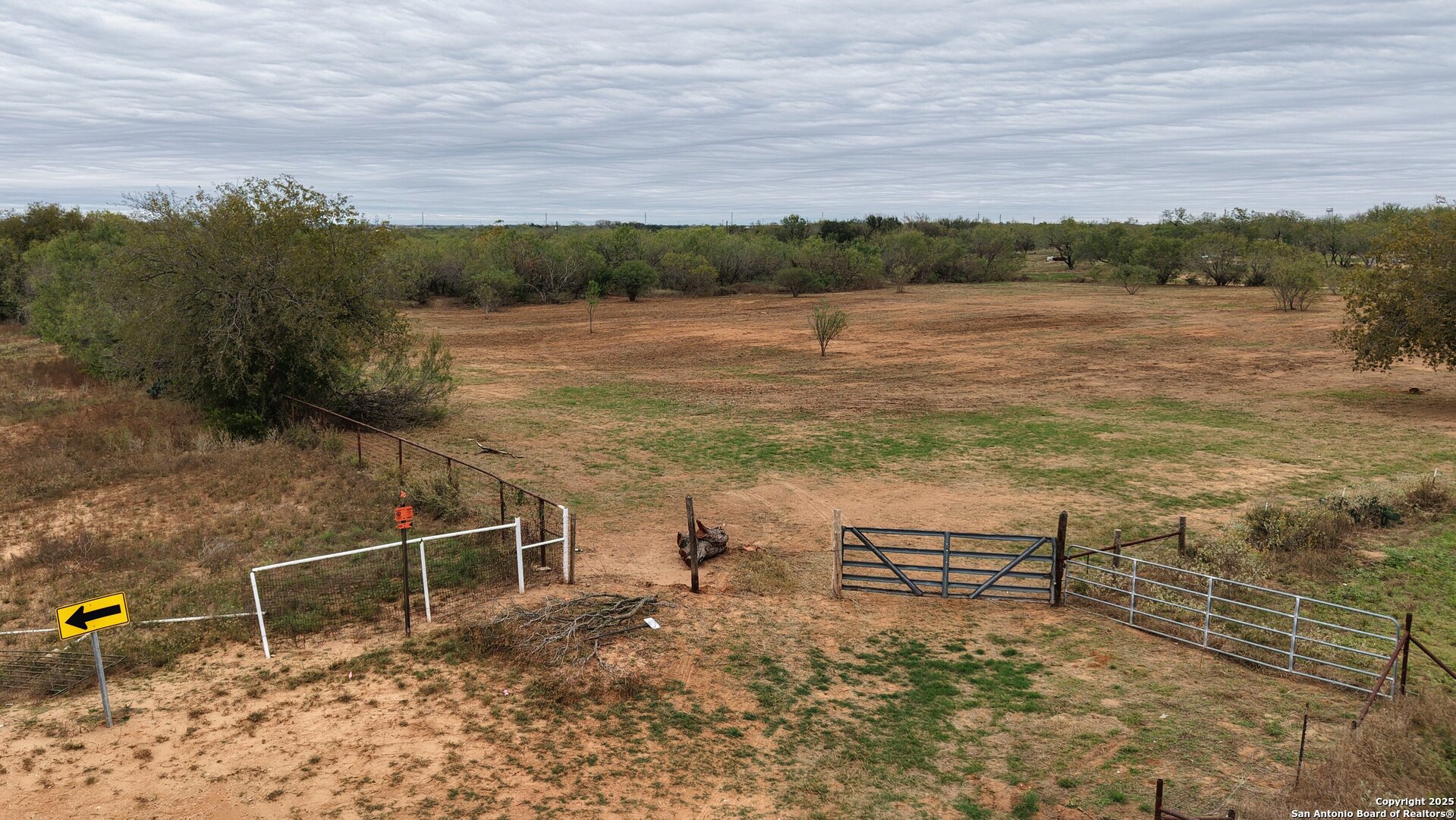 000 W County Road 681 Lytle TX 78052