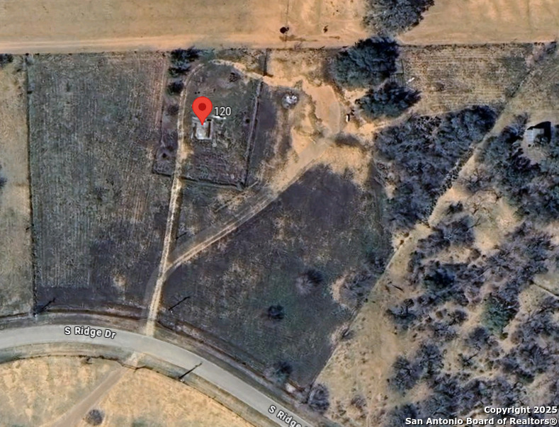 120 S Ridge Drive Lytle TX 78052