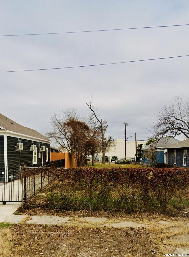 1507 E Crockett Street San Antonio TX 78202