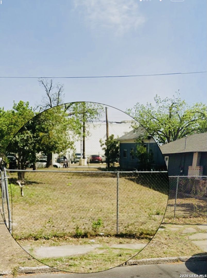 1507 E Crockett Street San Antonio TX 78202