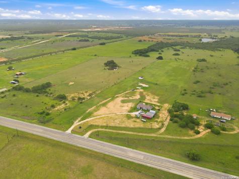 4488 State Highway 97 W Floresville TX 78114