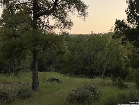 2366 The Low Road San Marcos TX 78666