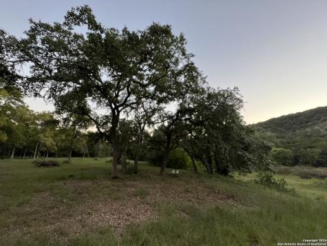 2366 The Low Road San Marcos TX 78666