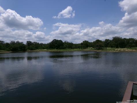 1881 Grand Oaks Hondo TX 78861