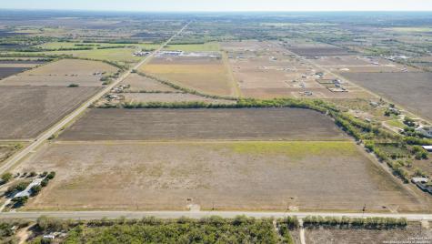 Lot 3 Fm 471 Natalia TX 78059