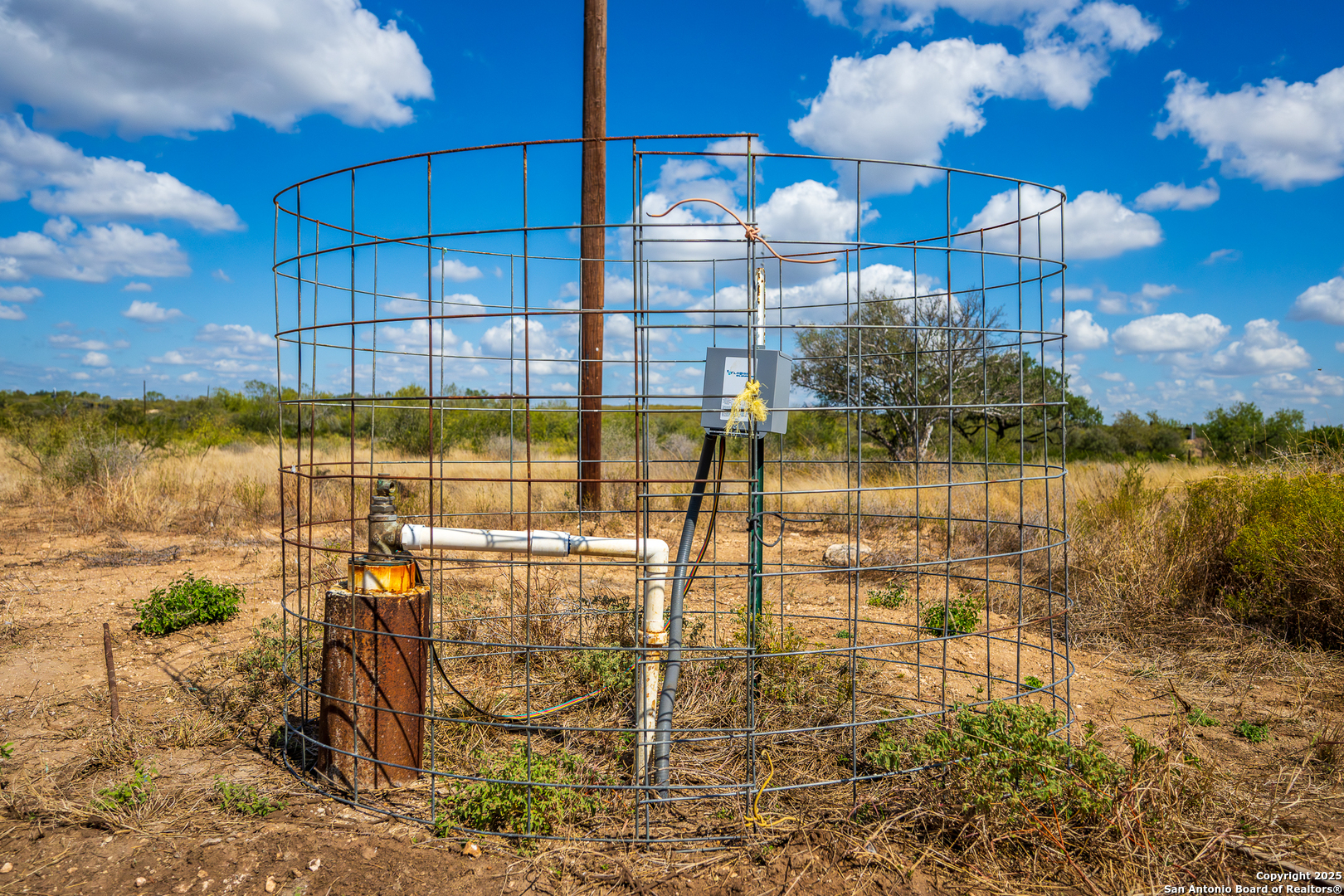Cr 652 Cr 652 Devine TX 78016