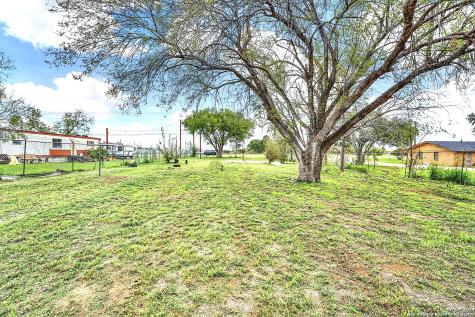 2315 Highway 181 Floresville TX 78114