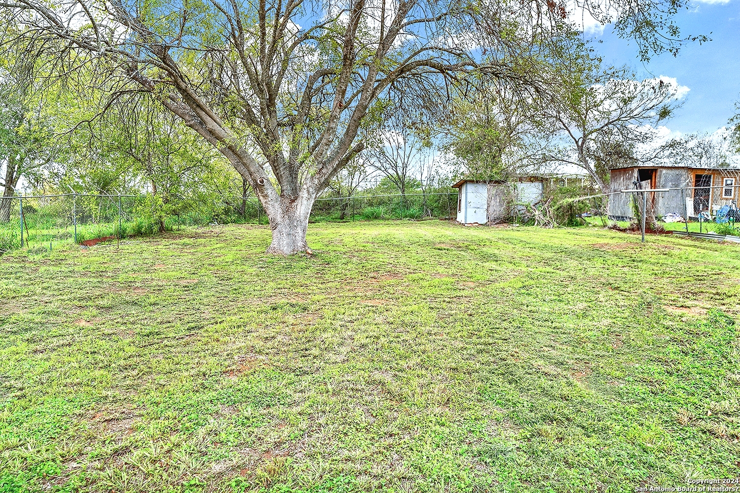 2315 Highway 181 Floresville TX 78114