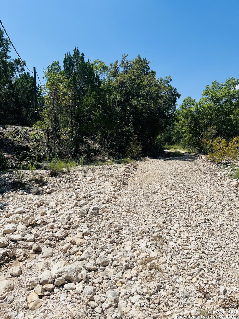 0 Cr 408 Uvalde TX 78801