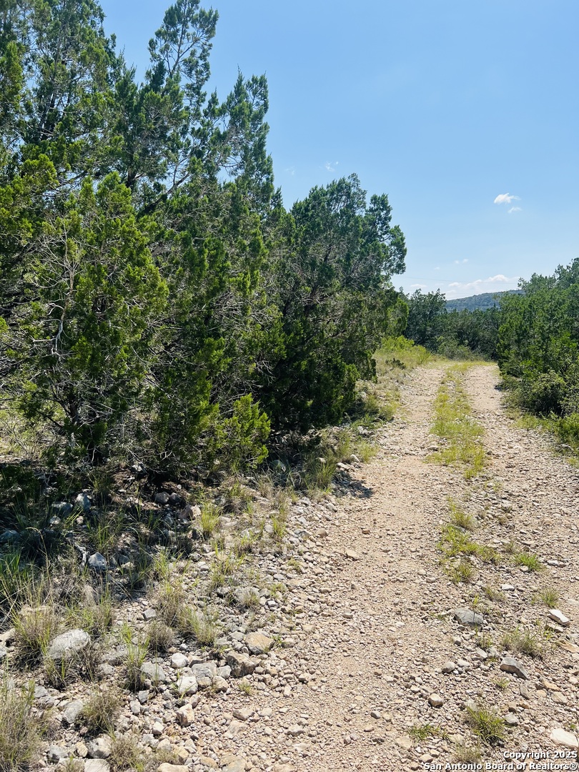 0 Cr 408 Uvalde TX 78801