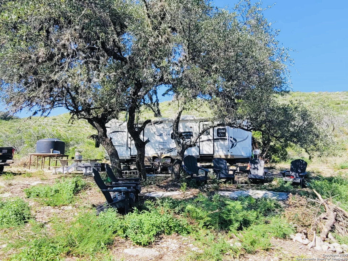 0 Cr 408 Uvalde TX 78801