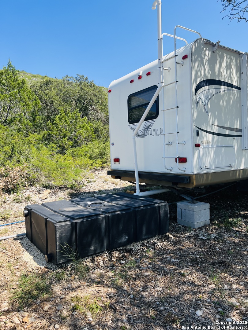 0 Cr 408 Uvalde TX 78801