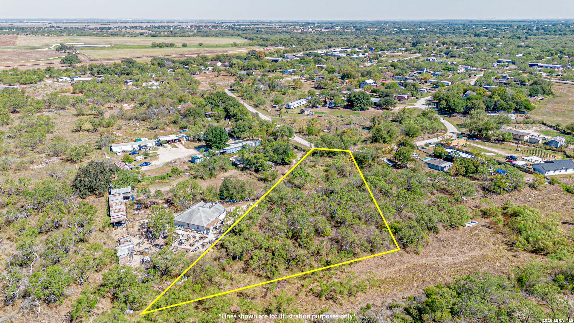 756 County Road 6841 Lytle TX 78052