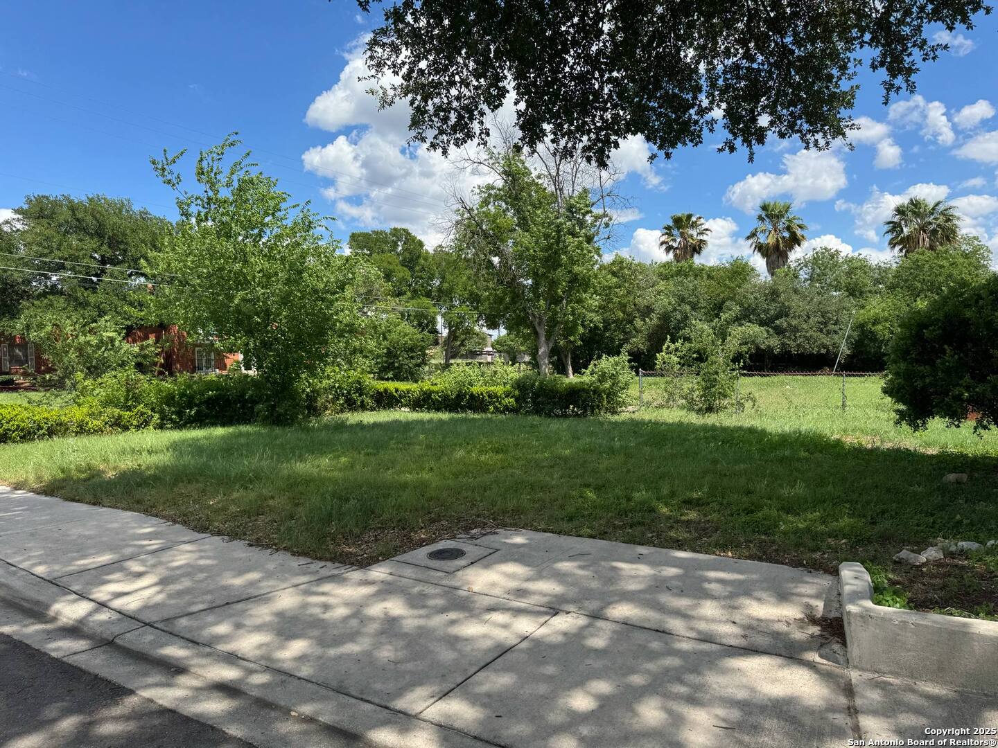 102 Leisure Drive Balcones Heights TX 78201