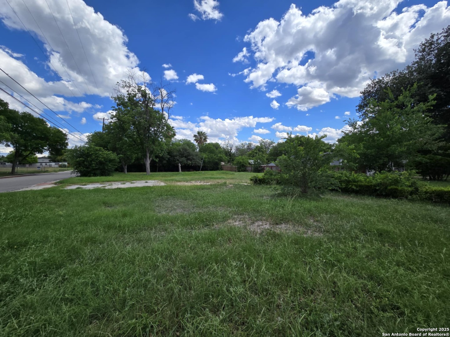 102 Leisure Drive Balcones Heights TX 78201