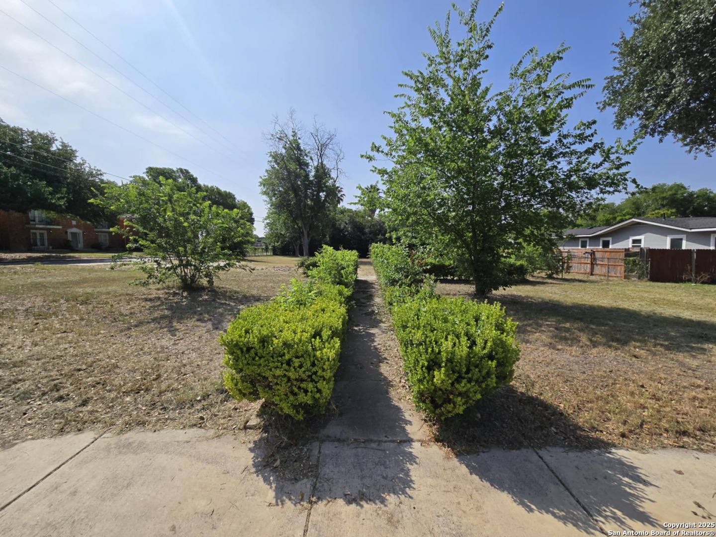 102 Leisure Drive Balcones Heights TX 78201