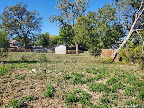 1807 & 1811 Burleson San Antonio TX 78202