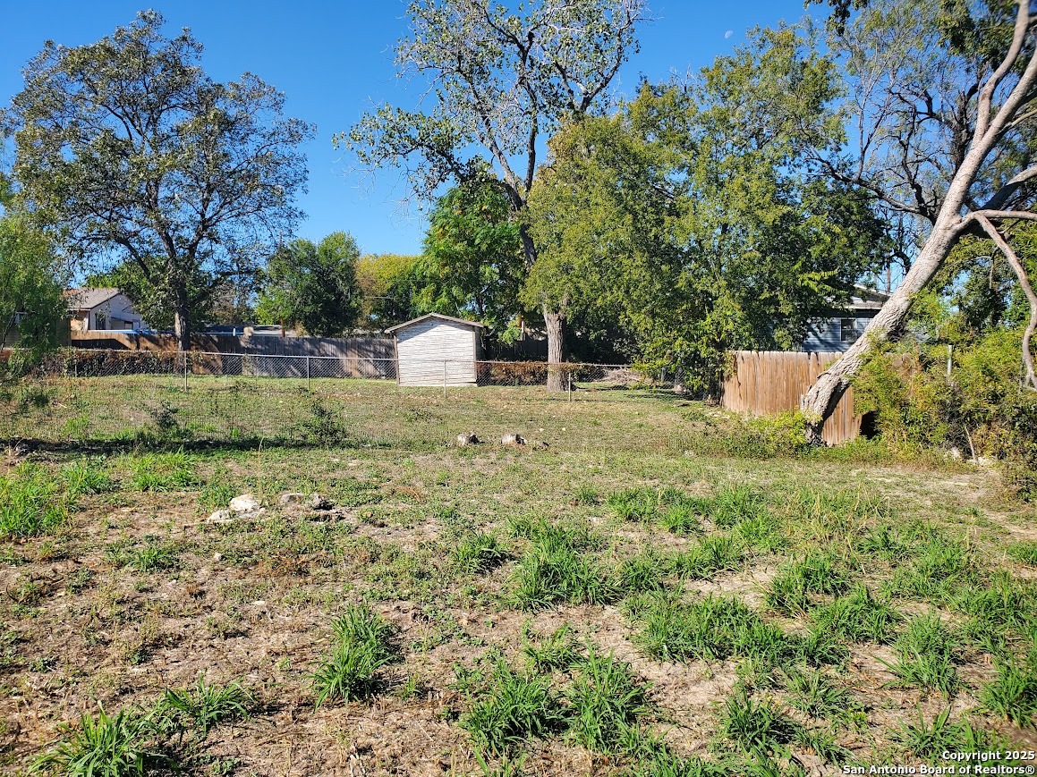 1807 & 1811 Burleson San Antonio TX 78202