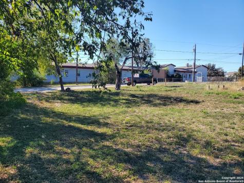 1807 & 1811 Burleson San Antonio TX 78202