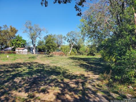 1807 & 1811 Burleson San Antonio TX 78202