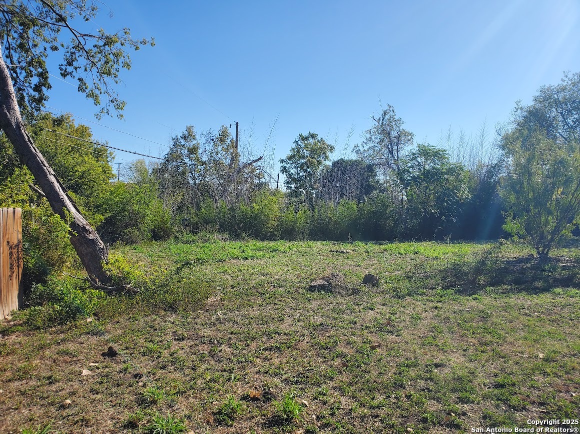 1807 & 1811 Burleson San Antonio TX 78202