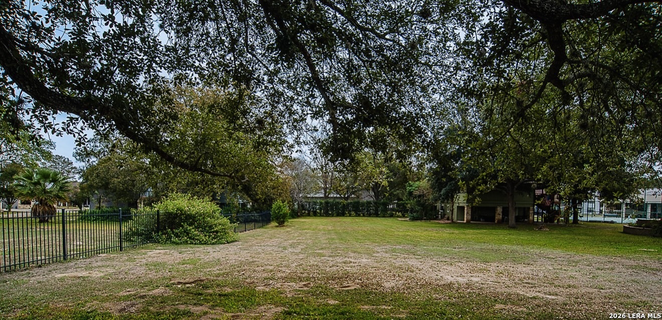 187 Royal George Circle Mcqueeney TX 78123