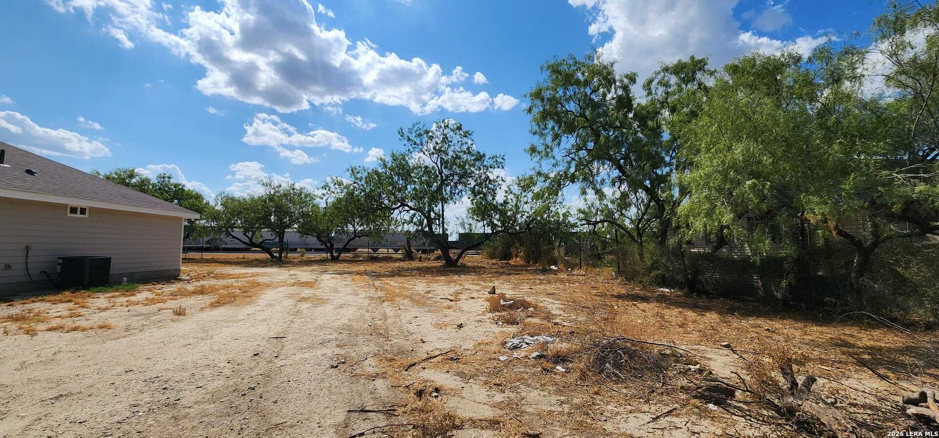 1082 Kifuri Eagle Pass TX 78852