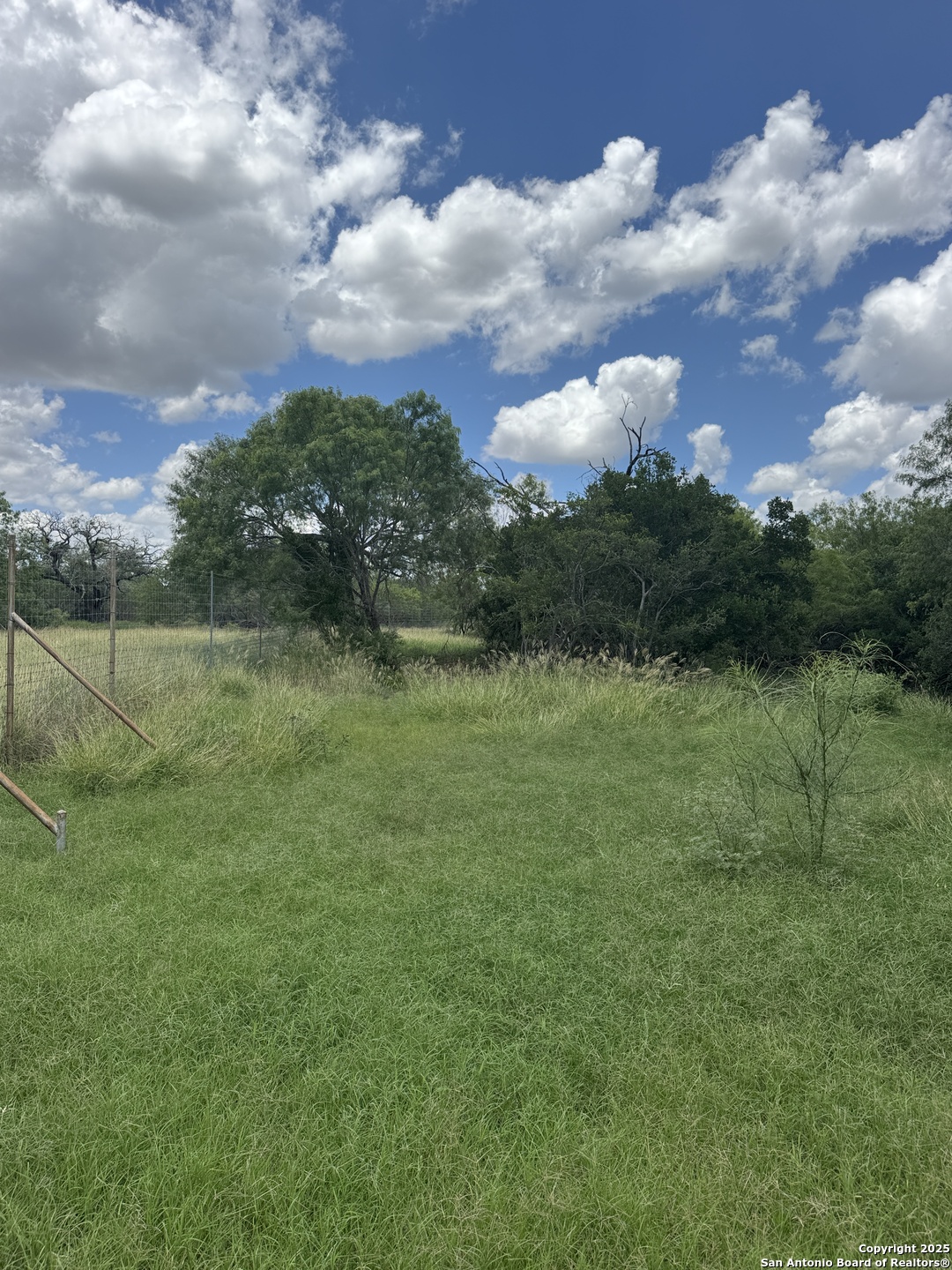 07 Windmill Ranchettes Cr 329 Jourdanton TX 78026
