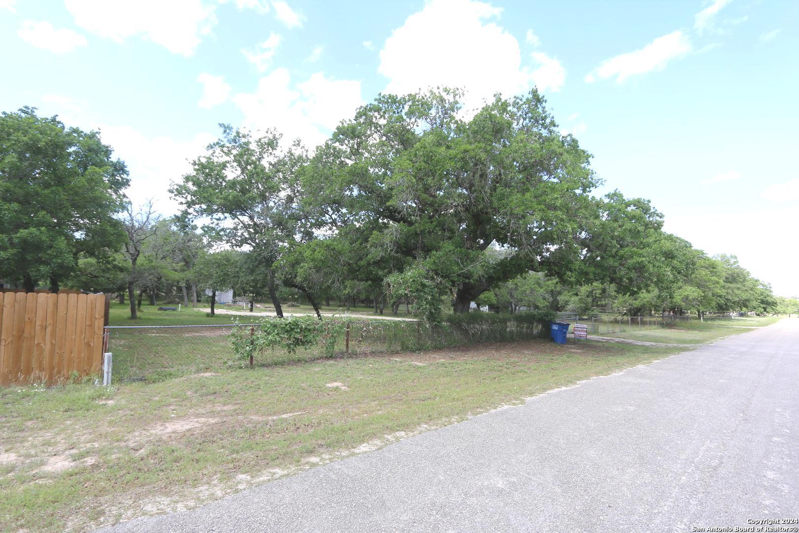 315 Hickory Hill Drive La Vernia TX 78121