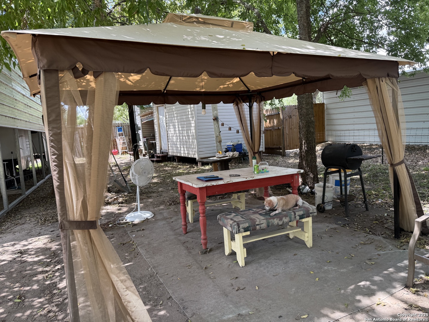 460 Paloma Bandera TX 78003